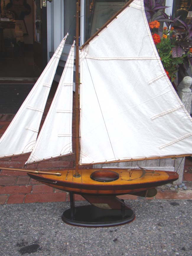 A NANTUCKET Sloop pond boat circa 1930-1940 — image 3